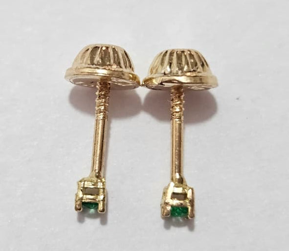 Topos en oro de 18k y Esmeralda Naturales Colombianas.