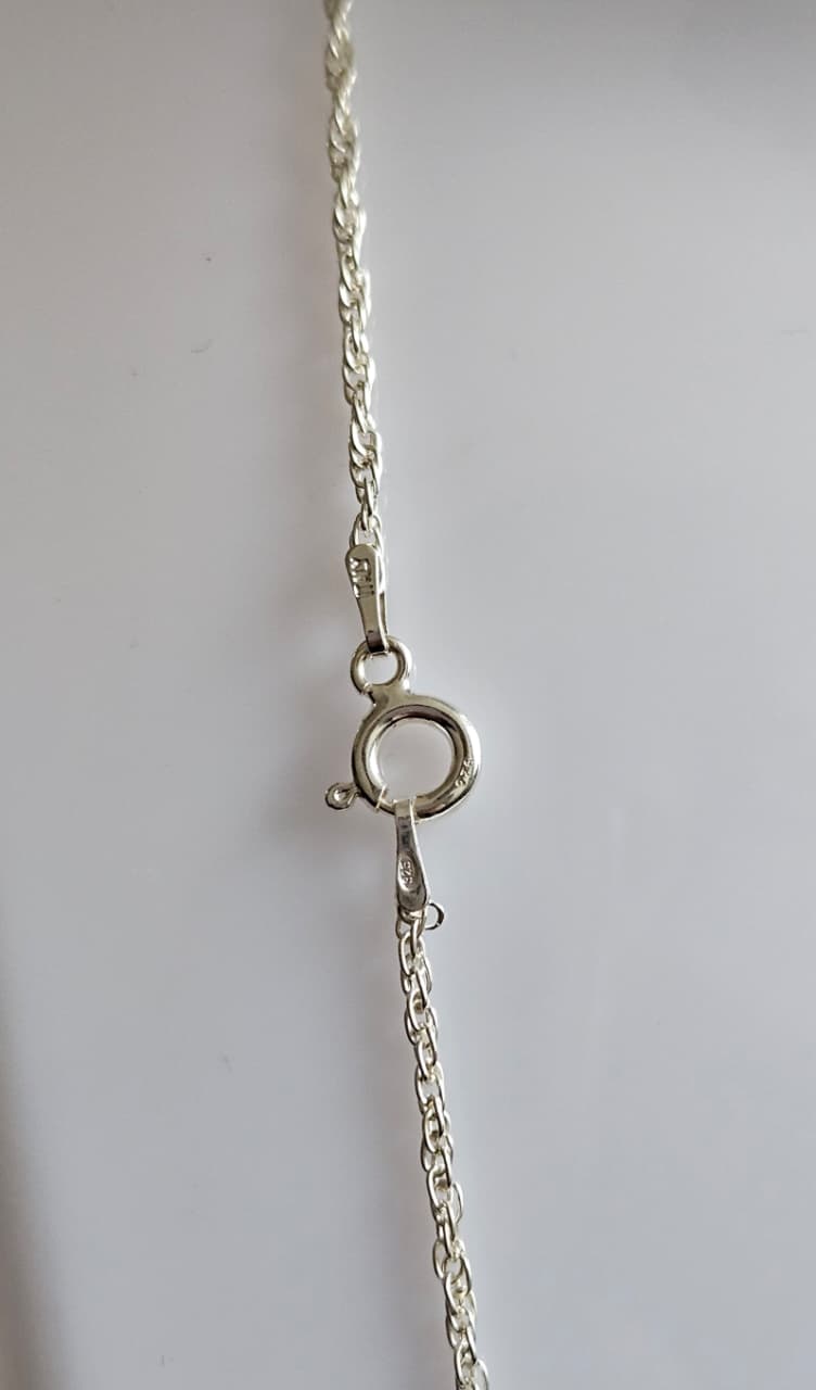 Cadena en plata ley 925 con Amatista Natural.