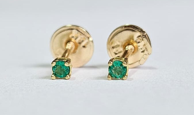 Topos en oro de 18k y Esmeralda Naturales Colombianas.