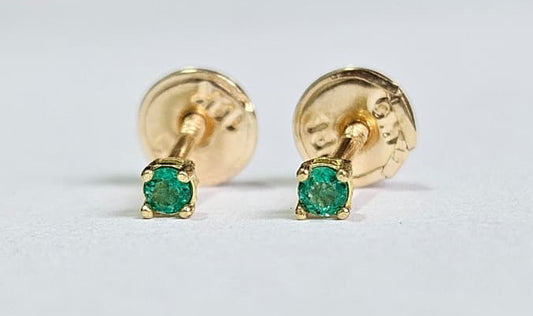 Topos en oro de 18k y Esmeralda Naturales Colombianas.