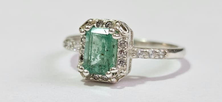 Anillo Emerald Cut en Plata ley 925